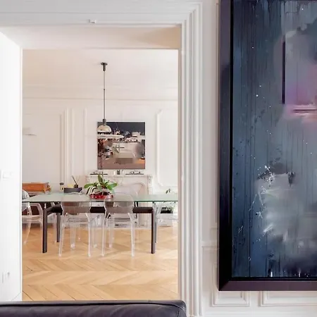 Beautiful 4 Bedrooms Flat By Champs Elysees Париж