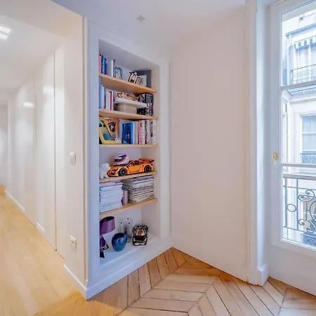Beautiful 4 Bedrooms Flat By Champs Elysees