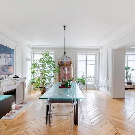 Beautiful 4 Bedrooms Flat By Champs Elysees Apartamento París