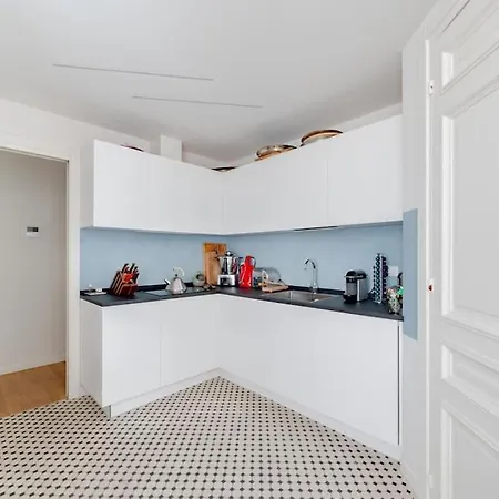 Beautiful 4 Bedrooms Flat By Champs Elysees París